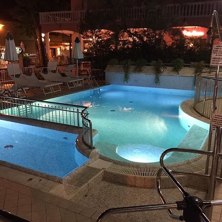Hotel Villa Verde San Mauro Mare Екстериор снимка