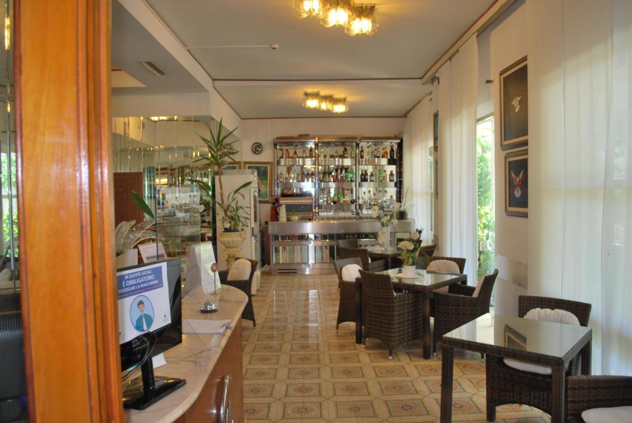 Hotel Villa Verde San Mauro Mare Екстериор снимка