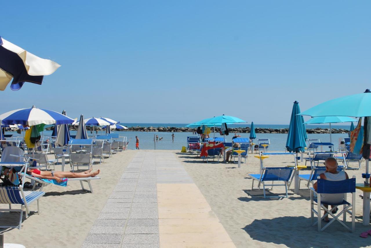 Hotel Villa Verde San Mauro Mare Екстериор снимка