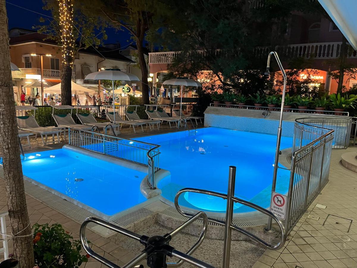 Hotel Villa Verde San Mauro Mare Екстериор снимка
