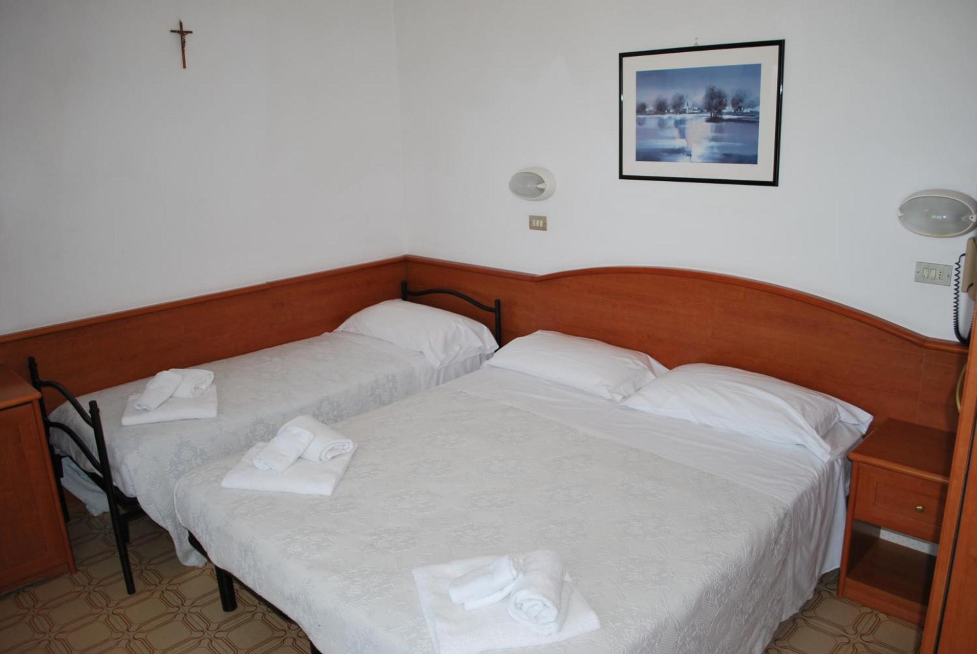 Hotel Villa Verde San Mauro Mare Екстериор снимка