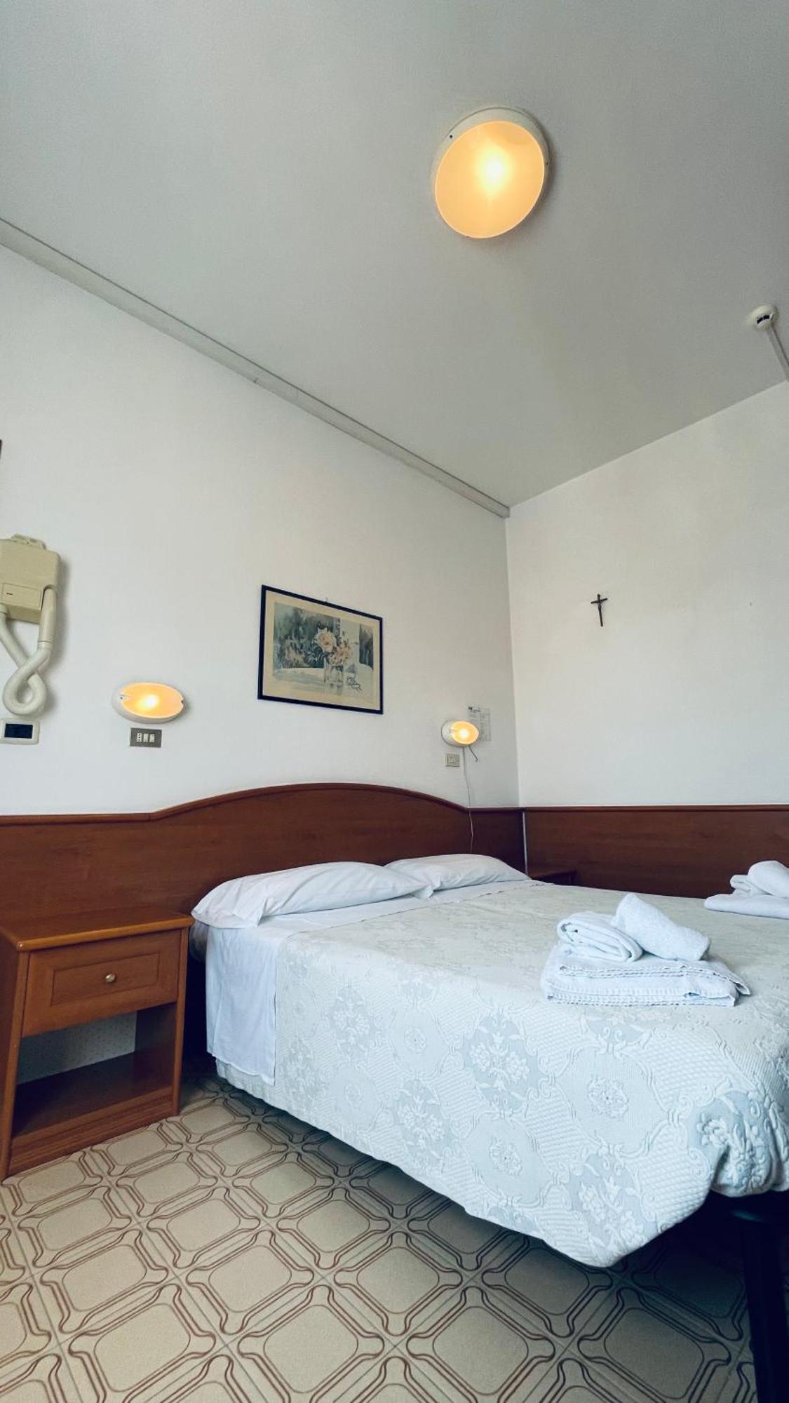 Hotel Villa Verde San Mauro Mare Екстериор снимка